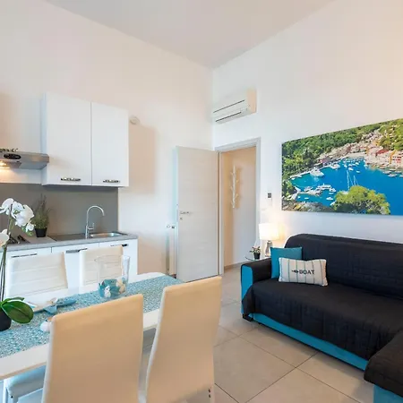 Gold, Sea View, With Private Garage * Rapallo