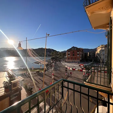 Lejlighed Gold, Sea View, With Private Garage Rapallo