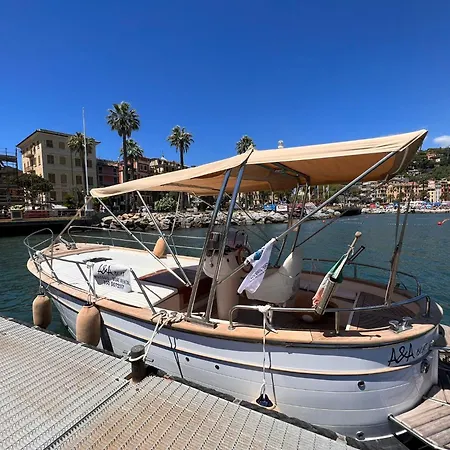 Gold, Sea View, With Private Garage Rapallo