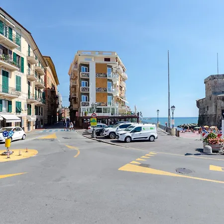 Gold, Sea View, With Private Garage *